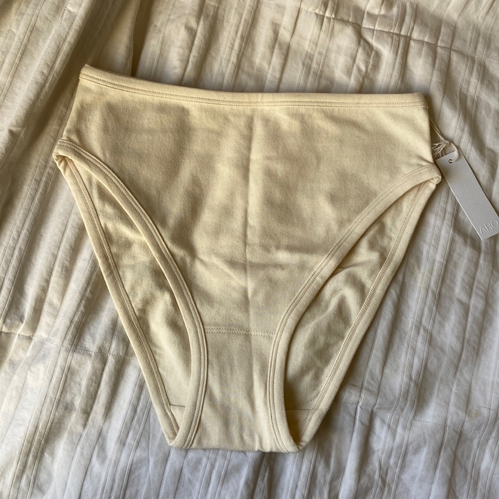 Arq “Cotton” Mischa undies size M